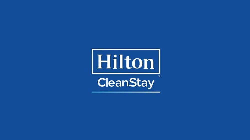 Hilton Garden Inn Hoffman Estates Exterior photo