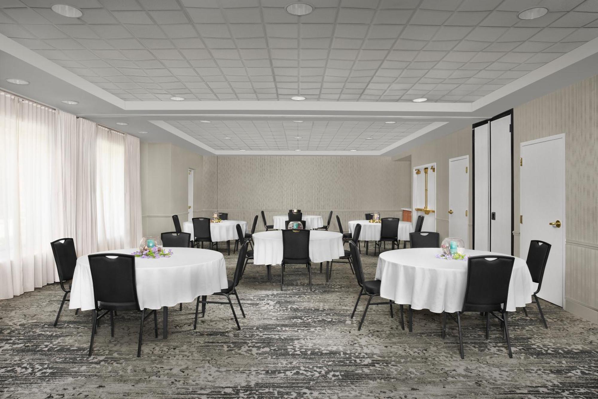 Hilton Garden Inn Hoffman Estates Exterior photo
