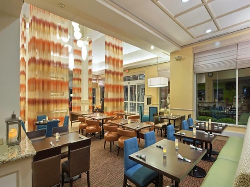 Hilton Garden Inn Hoffman Estates Exterior photo